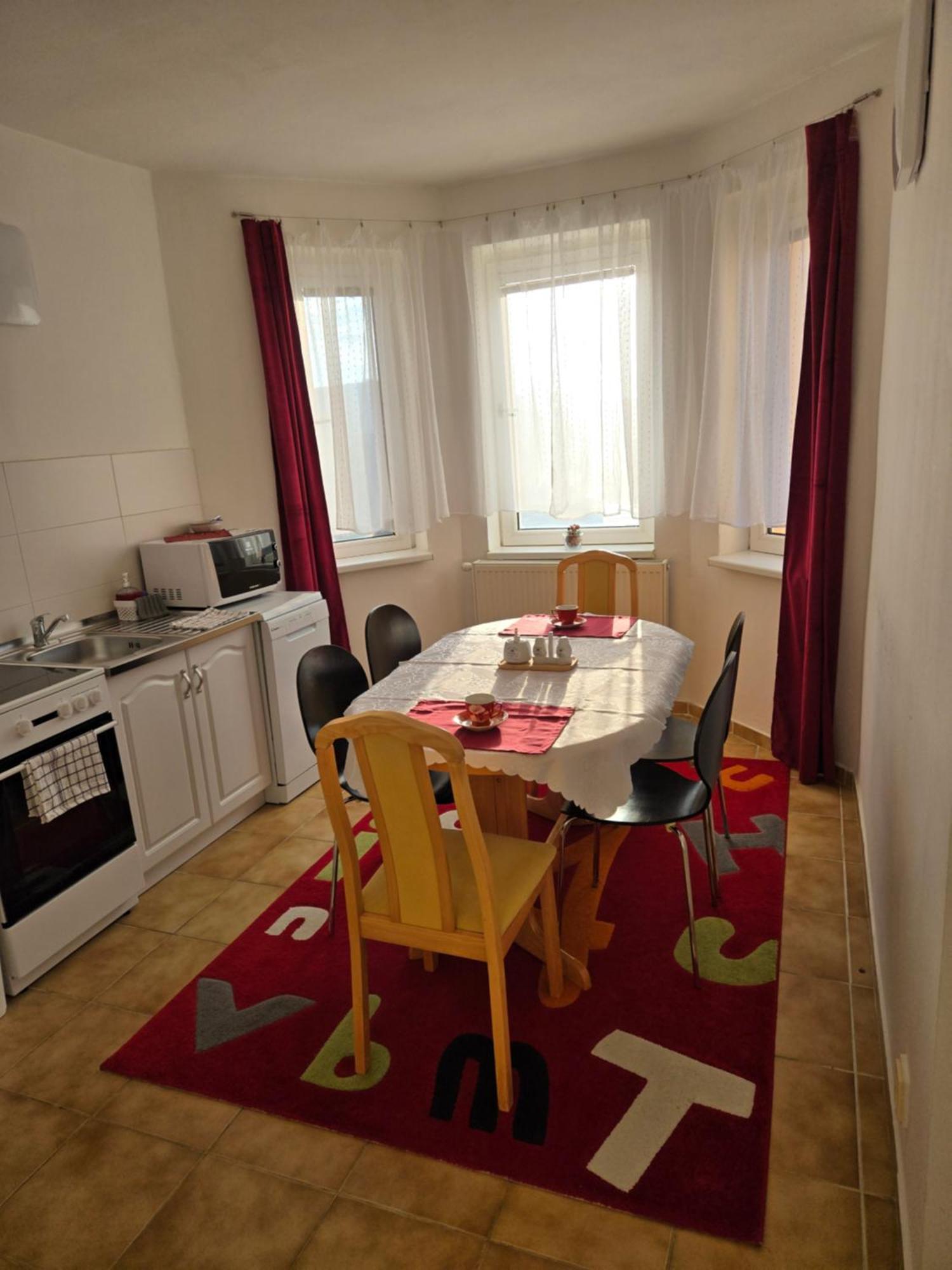 Appartement In Nitra Under The Zobor-Hill Exterior photo
